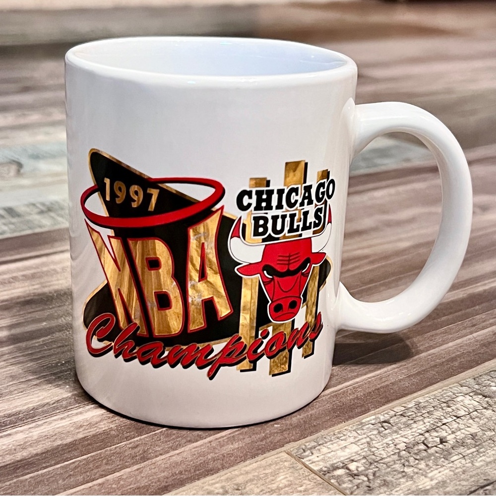 Vintage 1997 Chicago Bulls Champions Cup Mug 5 Time NBA Champs Michael Jordan